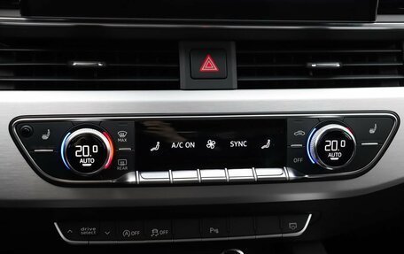 Audi A4, 2021 год, 3 990 000 рублей, 16 фотография