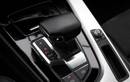 Audi A4, 2021 год, 3 990 000 рублей, 15 фотография