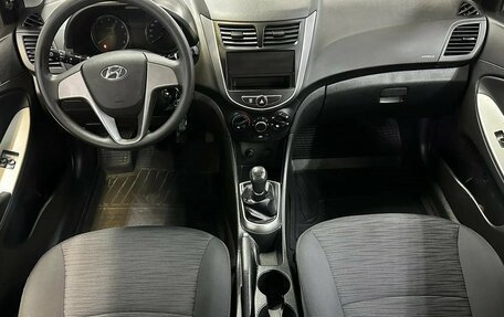 Hyundai Solaris II рестайлинг, 2016 год, 928 030 рублей, 13 фотография