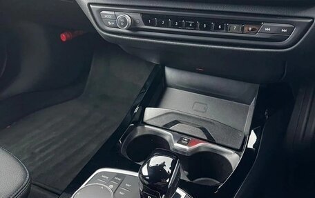 BMW 1 серия, 2023 год, 1 300 000 рублей, 5 фотография