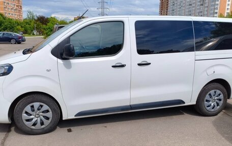 Peugeot Traveller I, 2022 год, 3 100 000 рублей, 1 фотография