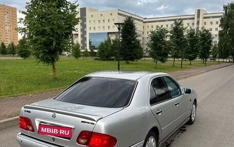 Mercedes-Benz E-Класс, 1998 год, 275 000 рублей, 1 фотография
