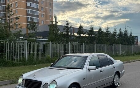 Mercedes-Benz E-Класс, 1998 год, 275 000 рублей, 11 фотография