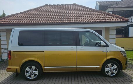 Volkswagen Multivan T6 рестайлинг, 2017 год, 4 200 000 рублей, 5 фотография