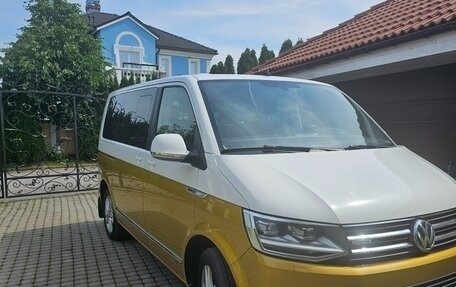 Volkswagen Multivan T6 рестайлинг, 2017 год, 4 200 000 рублей, 3 фотография