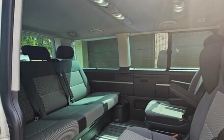 Volkswagen Multivan T6 рестайлинг, 2017 год, 4 200 000 рублей, 16 фотография