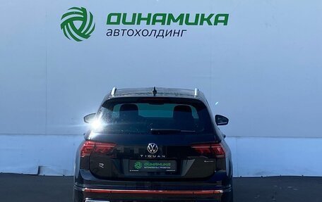 Volkswagen Tiguan II, 2021 год, 3 550 000 рублей, 6 фотография