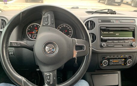 Volkswagen Tiguan I, 2015 год, 1 420 000 рублей, 2 фотография