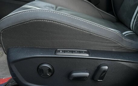 Volkswagen Golf VIII, 2020 год, 2 690 000 рублей, 19 фотография
