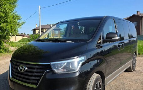 Hyundai H-1 II рестайлинг, 2019 год, 2 100 000 рублей, 6 фотография
