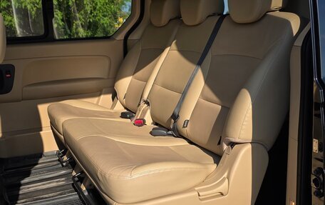 Hyundai H-1 II рестайлинг, 2019 год, 2 100 000 рублей, 13 фотография