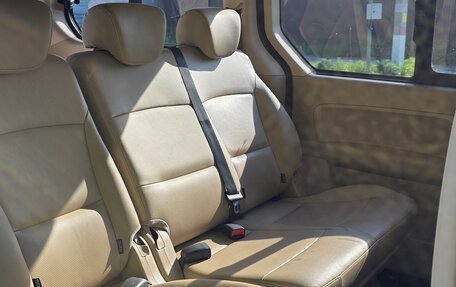 Hyundai H-1 II рестайлинг, 2019 год, 2 100 000 рублей, 21 фотография