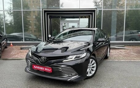 Toyota Camry, 2021 год, 2 424 000 рублей, 1 фотография