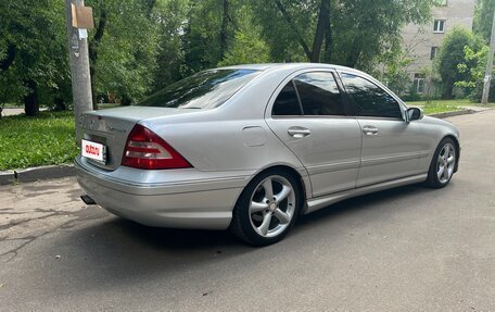 Mercedes-Benz C-Класс, 2005 год, 700 000 рублей, 3 фотография