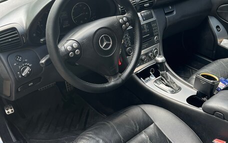 Mercedes-Benz C-Класс, 2005 год, 700 000 рублей, 8 фотография