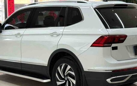 Volkswagen Tiguan II, 2023 год, 2 857 000 рублей, 6 фотография