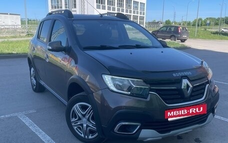 Renault Sandero II рестайлинг, 2018 год, 999 000 рублей, 2 фотография