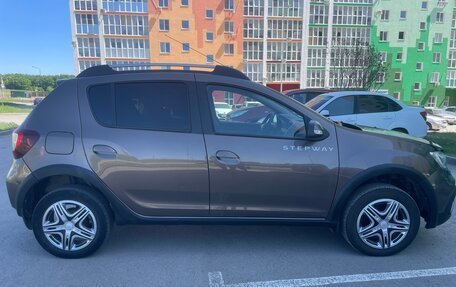 Renault Sandero II рестайлинг, 2018 год, 999 000 рублей, 5 фотография