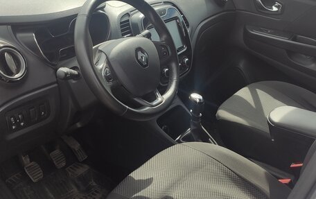Renault Kaptur I рестайлинг, 2019 год, 1 700 000 рублей, 6 фотография