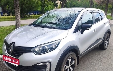 Renault Kaptur I рестайлинг, 2019 год, 1 700 000 рублей, 3 фотография