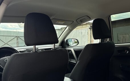 Toyota RAV4, 2019 год, 2 660 000 рублей, 6 фотография