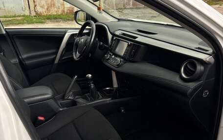Toyota RAV4, 2019 год, 2 660 000 рублей, 5 фотография