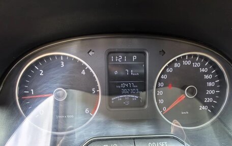 Volkswagen Amarok I рестайлинг, 2015 год, 1 800 000 рублей, 14 фотография