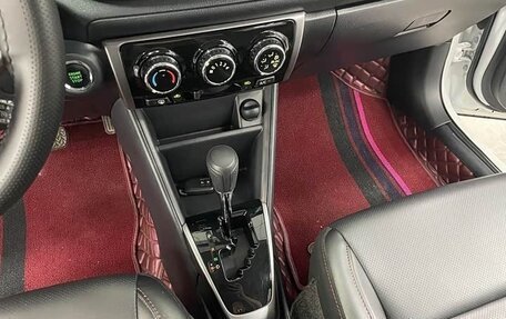 Toyota Yaris XP150 рестайлинг, 2022 год, 1 267 010 рублей, 10 фотография