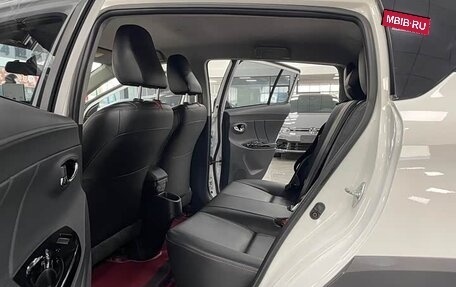 Toyota Yaris XP150 рестайлинг, 2022 год, 1 267 010 рублей, 7 фотография