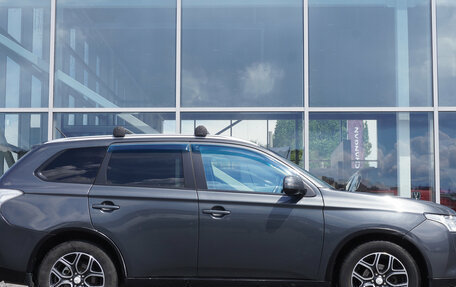 Mitsubishi Outlander III рестайлинг 3, 2014 год, 1 295 000 рублей, 4 фотография