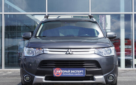 Mitsubishi Outlander III рестайлинг 3, 2014 год, 1 295 000 рублей, 2 фотография