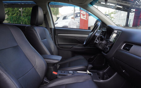 Mitsubishi Outlander III рестайлинг 3, 2014 год, 1 295 000 рублей, 20 фотография