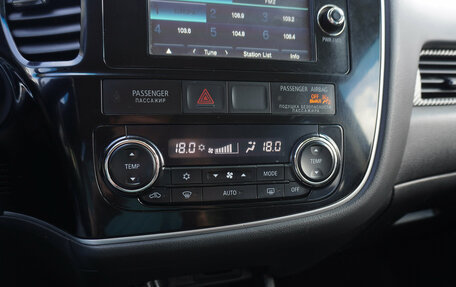 Mitsubishi Outlander III рестайлинг 3, 2014 год, 1 295 000 рублей, 15 фотография