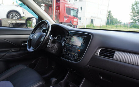 Mitsubishi Outlander III рестайлинг 3, 2014 год, 1 295 000 рублей, 21 фотография
