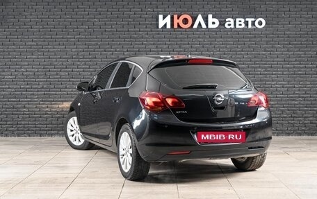 Opel Astra J, 2011 год, 650 000 рублей, 6 фотография