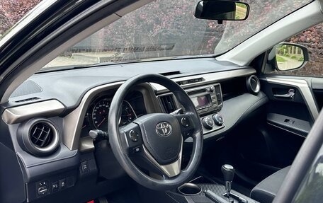 Toyota RAV4, 2015 год, 1 735 000 рублей, 7 фотография