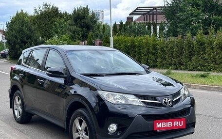Toyota RAV4, 2015 год, 1 735 000 рублей, 5 фотография