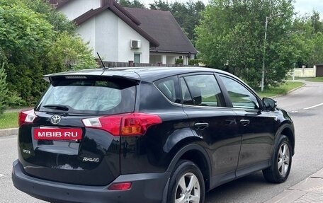 Toyota RAV4, 2015 год, 1 735 000 рублей, 4 фотография