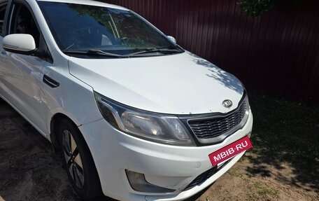 KIA Rio III рестайлинг, 2013 год, 700 000 рублей, 15 фотография