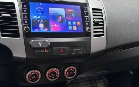 Mitsubishi Outlander III рестайлинг 3, 2008 год, 920 000 рублей, 13 фотография