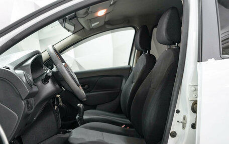 Renault Sandero II рестайлинг, 2017 год, 870 000 рублей, 6 фотография