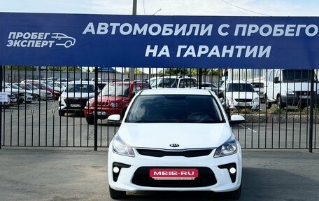 KIA Rio IV, 2018 год, 1 395 000 рублей, 3 фотография