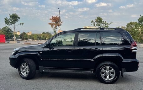 Toyota Land Cruiser Prado 120 рестайлинг, 2007 год, 2 500 000 рублей, 1 фотография