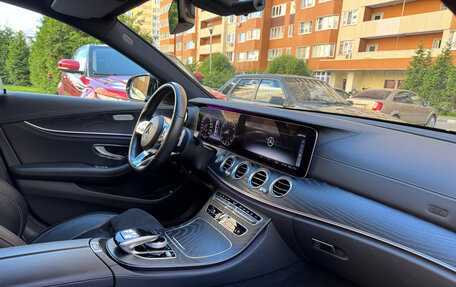 Mercedes-Benz E-Класс, 2019 год, 4 050 000 рублей, 8 фотография