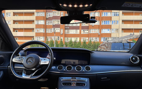 Mercedes-Benz E-Класс, 2019 год, 4 050 000 рублей, 9 фотография