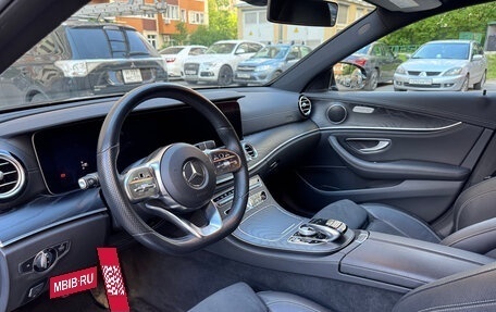 Mercedes-Benz E-Класс, 2019 год, 4 050 000 рублей, 7 фотография
