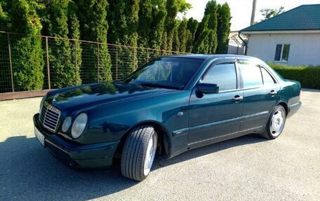 Mercedes-Benz E-Класс, 1997 год, 470 000 рублей, 2 фотография