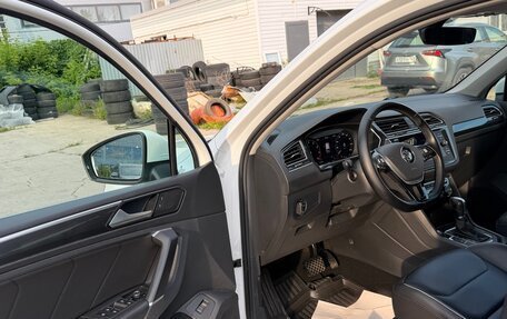 Volkswagen Tiguan II, 2018 год, 3 090 000 рублей, 11 фотография