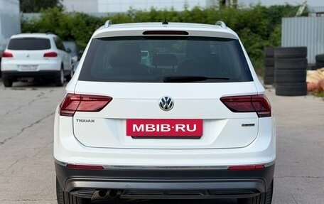 Volkswagen Tiguan II, 2018 год, 3 090 000 рублей, 6 фотография