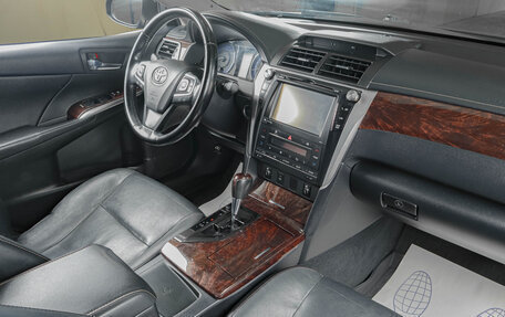 Toyota Camry, 2015 год, 2 159 000 рублей, 10 фотография